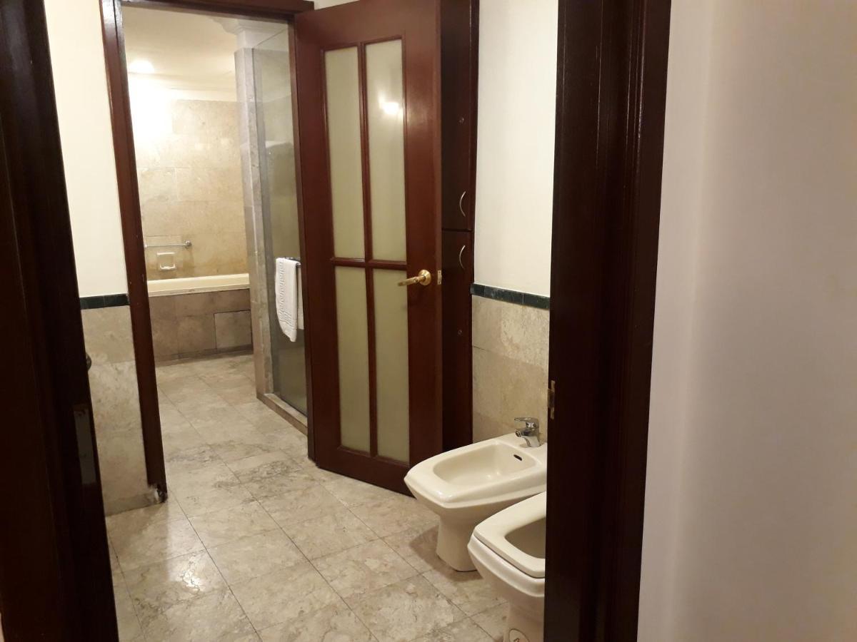 Raymond Suites At Berjaya Times Square クアラルンプール エクステリア 写真