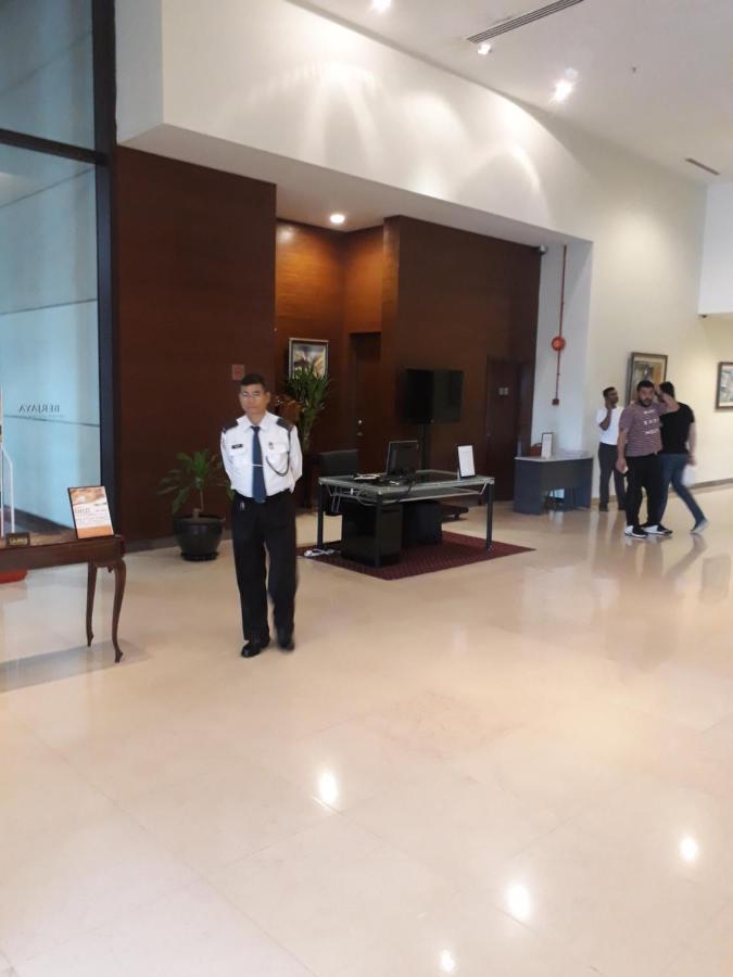 Raymond Suites At Berjaya Times Square クアラルンプール エクステリア 写真