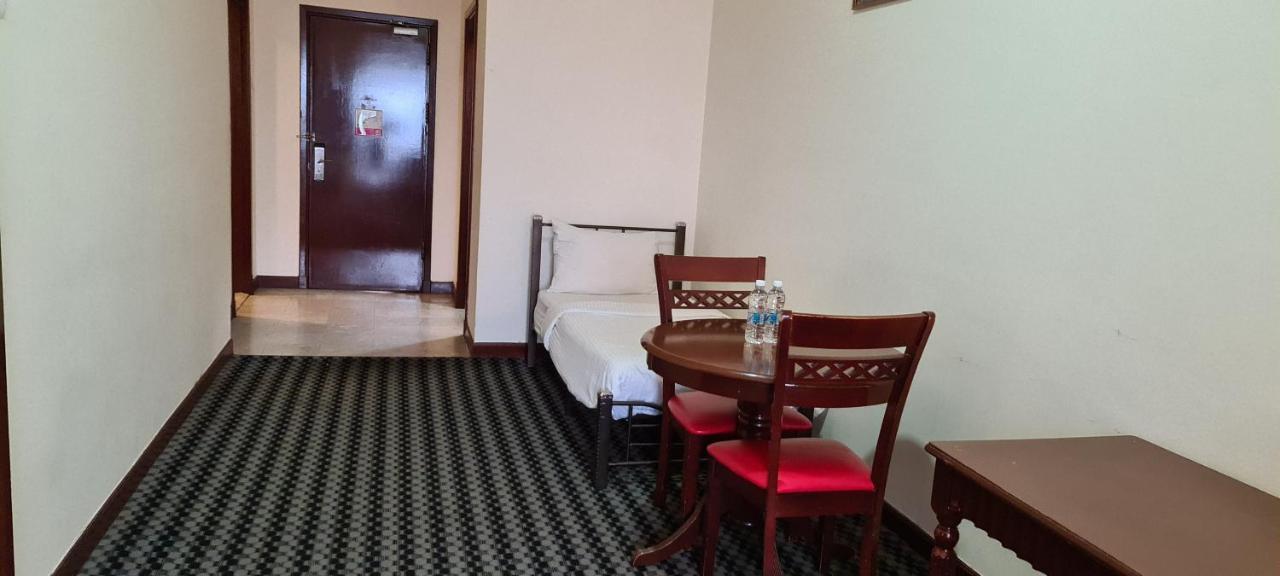 Raymond Suites At Berjaya Times Square クアラルンプール エクステリア 写真